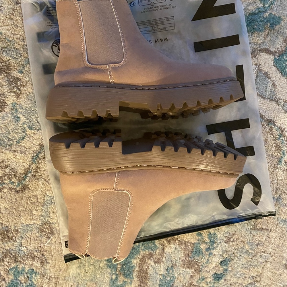 NWOT Shein boots
